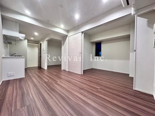 居室・リビング　南向きの明るいリビング空間