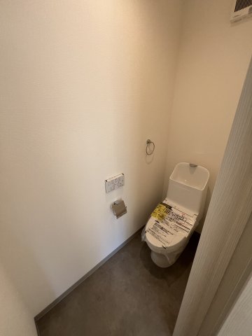 宮本町大将軍橋戸建のトイレ写真