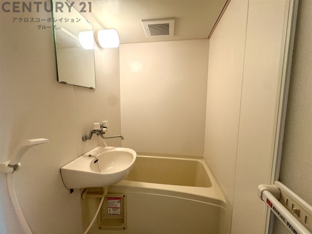 バス・シャワールーム　シンプルな2点ユニットバス☆