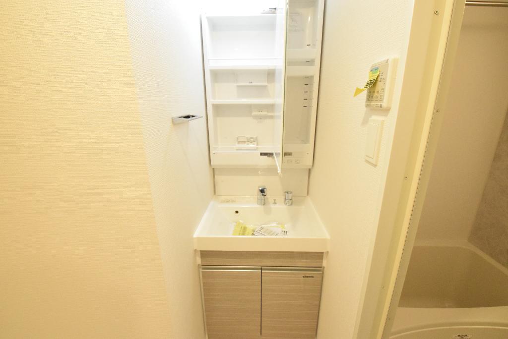 洗面設備　洗髪洗面化粧台