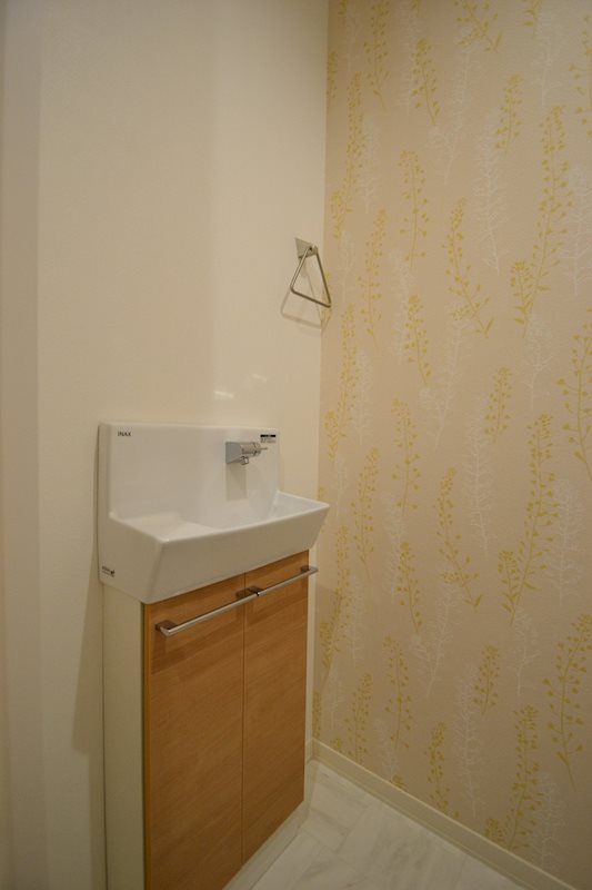 その他設備　トイレスペースにお手洗いございます★※新築時の参考写真です。