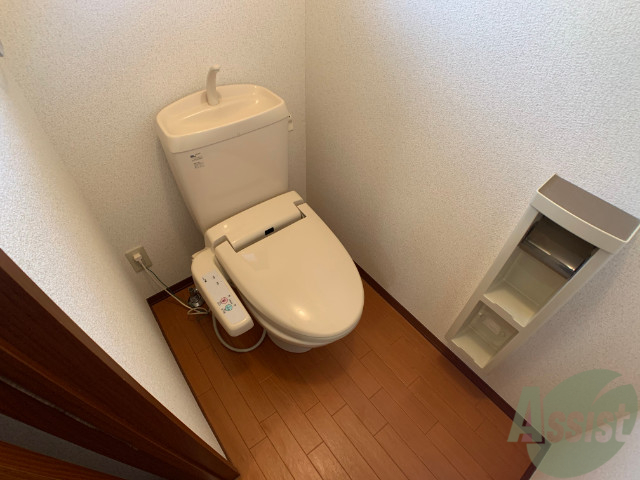 トイレ　ウォシュレット機能がついたトイレ。安心して使用できますね。