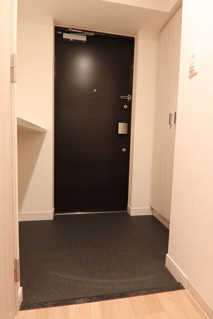 玄関　※別室の参考写真の為、現況優先です。