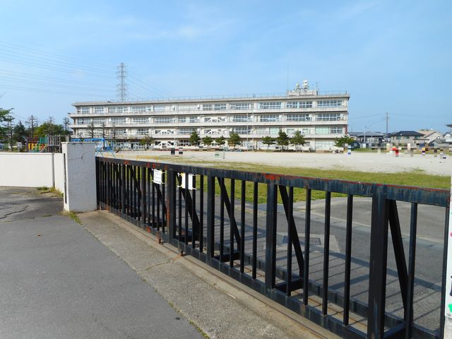 小学校　藤代小（小学校）まで1740m