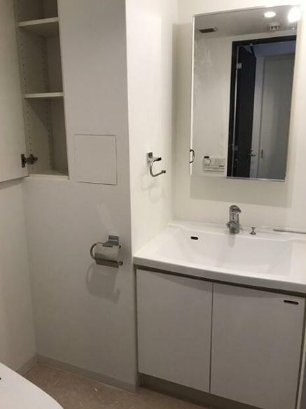 洗面設備　※同仕様写真含む