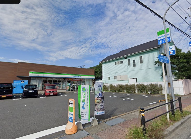コンビニ　ファミリーマート 市川北方二丁目店（コンビニ）まで749m