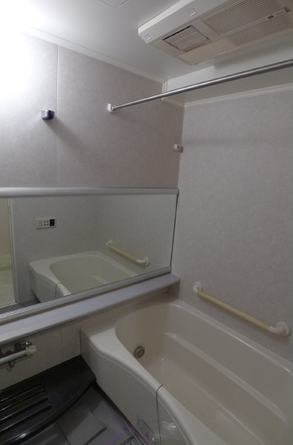 バス・シャワールーム　同タイプのお写真です