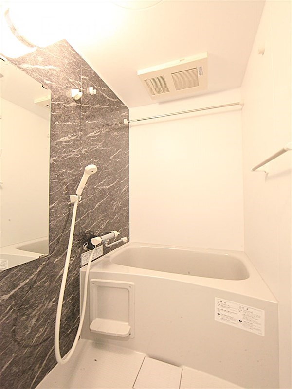 バス・シャワールーム　バスルーム