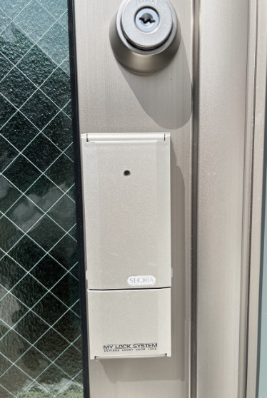 セキュリティ　別部屋の写真を使用しております。