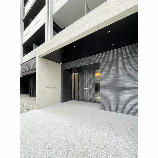 エントランス　清潔なエントランスです