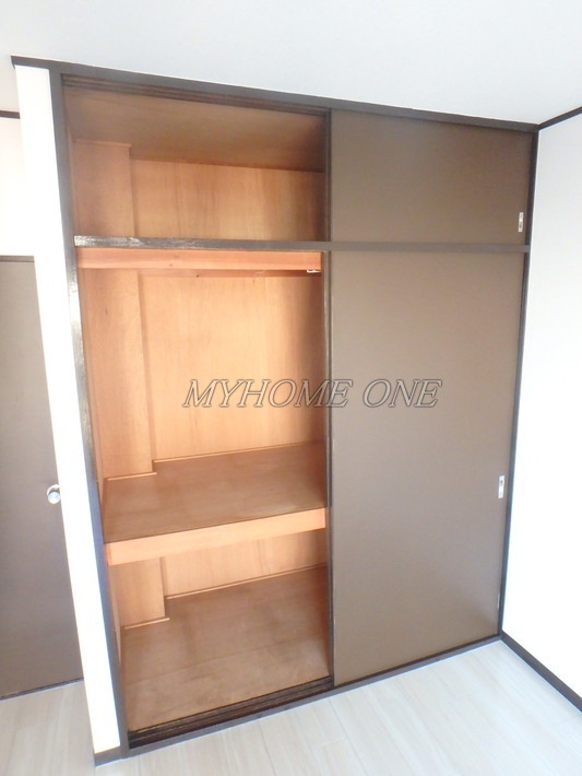 収納　洋室収納