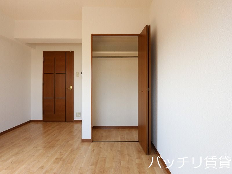 収納　別号室タイプの為、現状を優先致します。