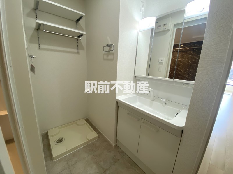 洗面設備　同間取り別建物