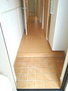 玄関　福岡の賃貸ならトーマスリビング原田店へ
