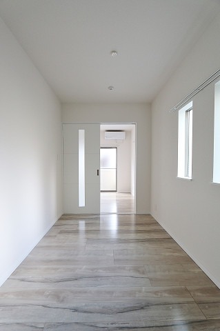 その他部屋・スペース　こちらは寝室にぴったりの洋室です