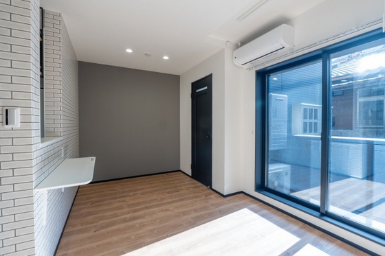 居室・リビング　※別部屋の写真です