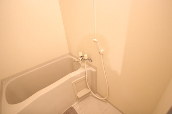 バス・シャワールーム　※別号室の写真です