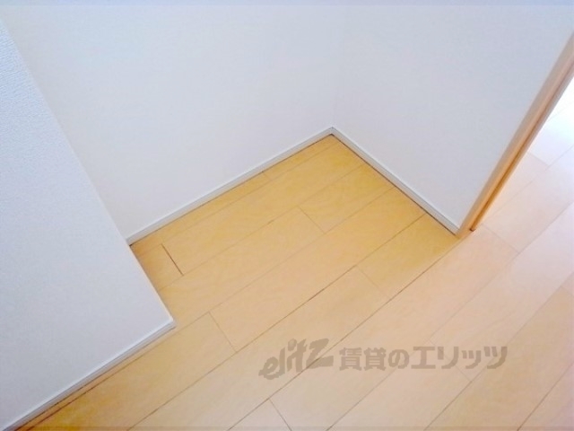 その他部屋・スペース　キッチンそばに冷蔵庫が置けます。