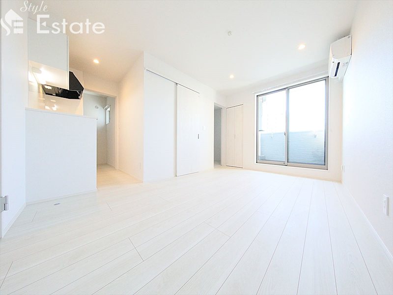 居室・リビング　同仕様内装