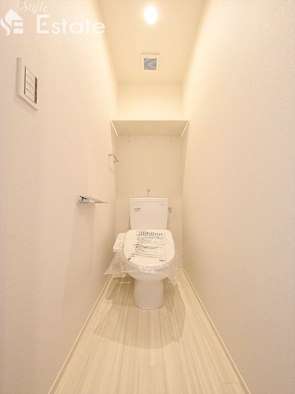 トイレ　同仕様内装