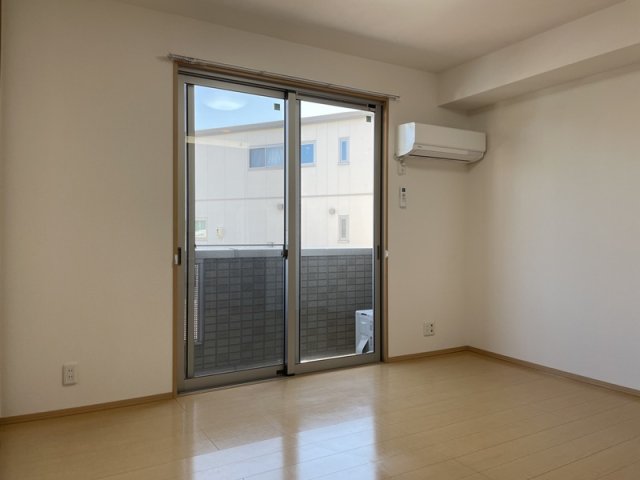 居室・リビング　同物件別部屋のお写真です※現況優先