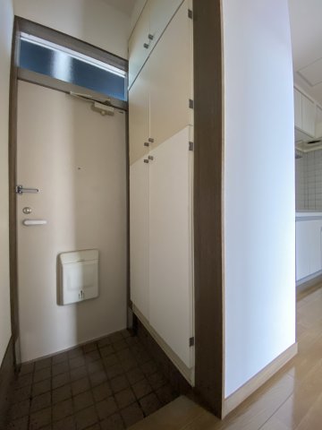 玄関　他室参照