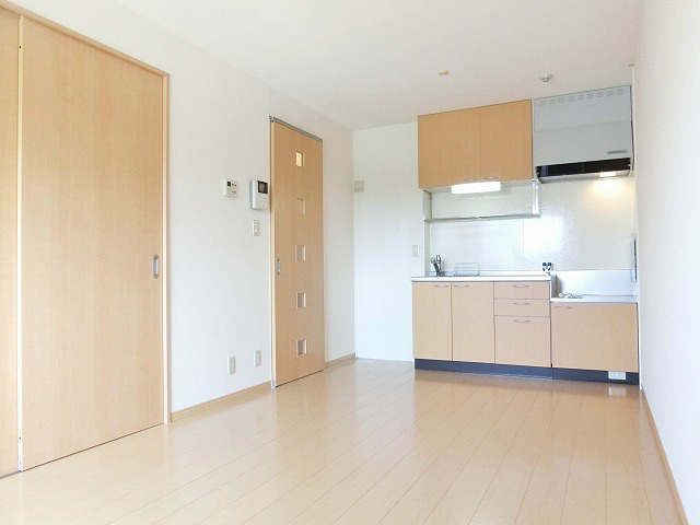 居室・リビング　すっきりとした印象のリビング