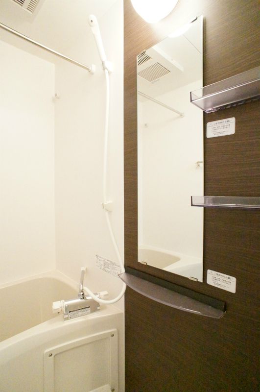バス・シャワールーム　同メーカー施工例