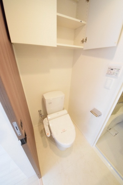 玄関　※写真は同タイプ住戸です。?