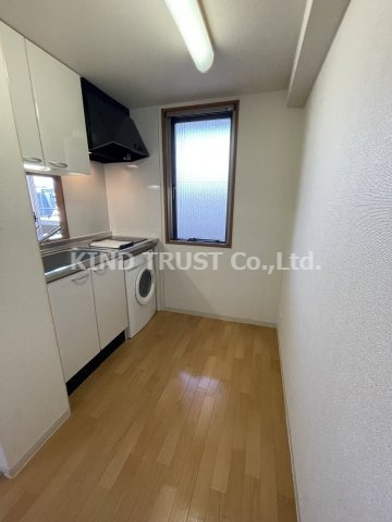 居室・リビング　こちらの居間で趣味の時間をお楽しみください