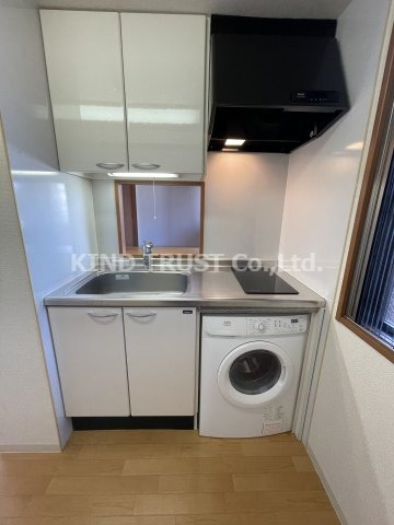 キッチン　コンパクトなキッチンで掃除もラクラク