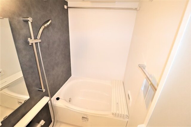 バス・シャワールーム　２０３　浴室