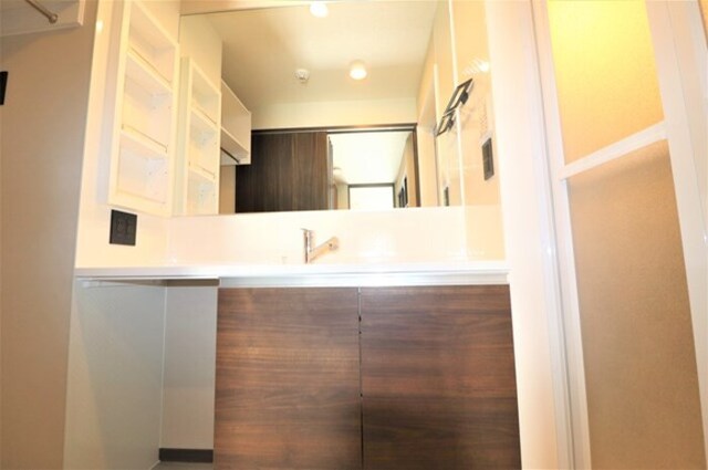 洗面設備　２０３　洗髪洗面化粧台