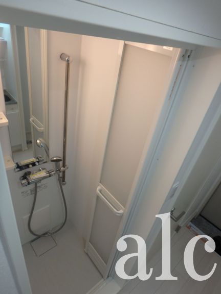 バス・シャワールーム　同建物内別部屋