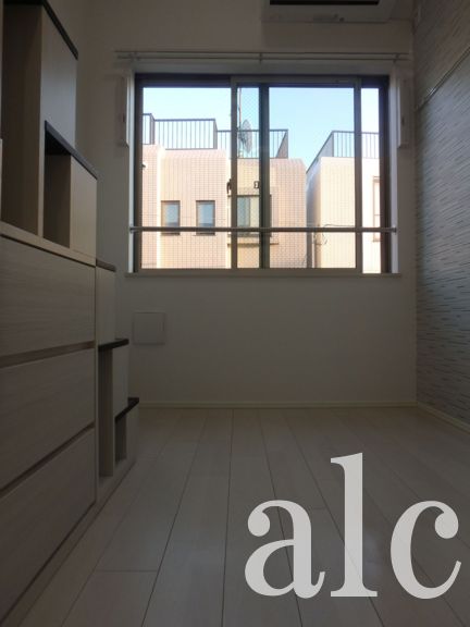 居室・リビング　同建物内別部屋