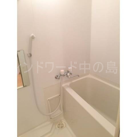 バス・シャワールーム　詳細は、ウィンドワード中の島までご相談下さい。