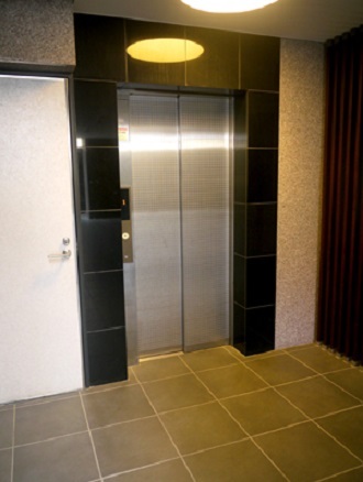 エントランス　ベルメゾン高取グラース