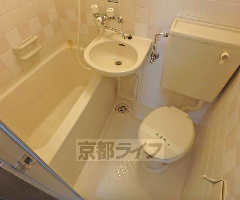 バス・シャワールーム　ユニットバスです