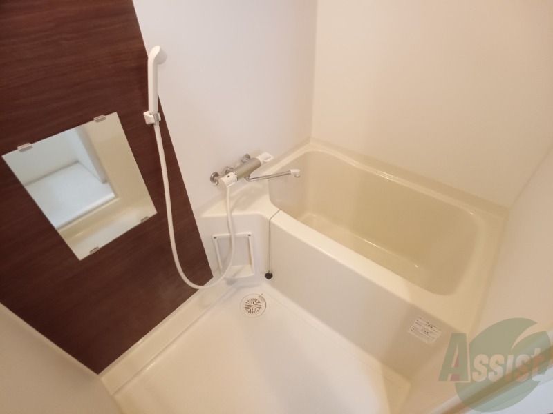 バス・シャワールーム　お風呂です。ゆっくりお風呂につかるのも体に良いですね～