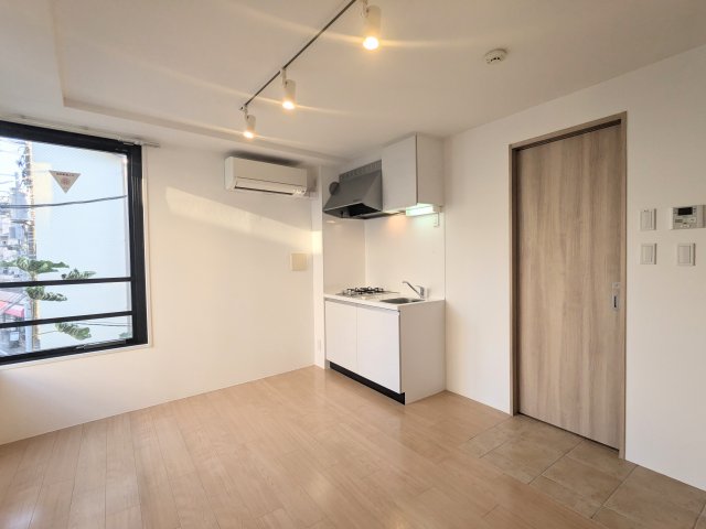 居室・リビング　使いやすい居間です