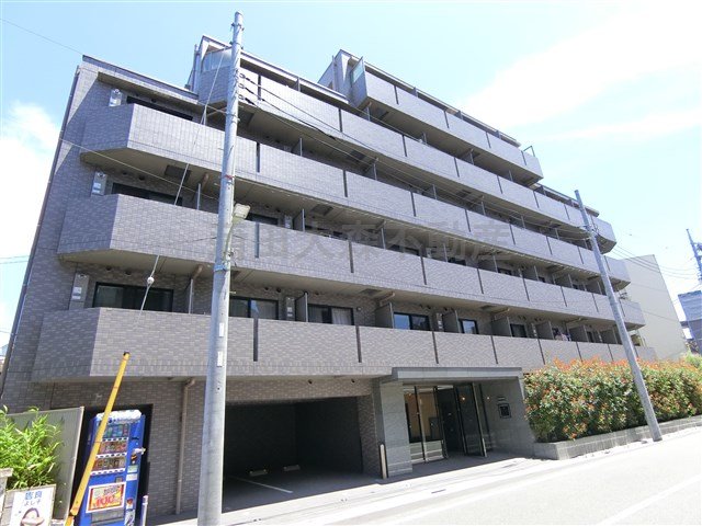 建物外観　2017年3月築　RC鉄筋コンクリート造地上6階建て1K 2