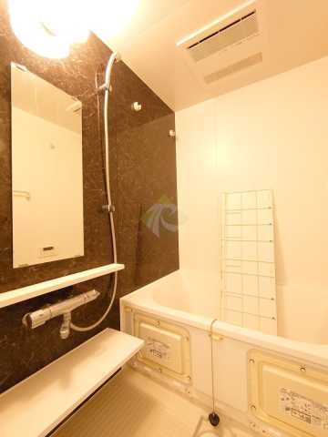 バス・シャワールーム　別部屋のお写真です