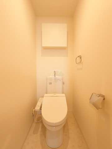 トイレ　別部屋のお写真です