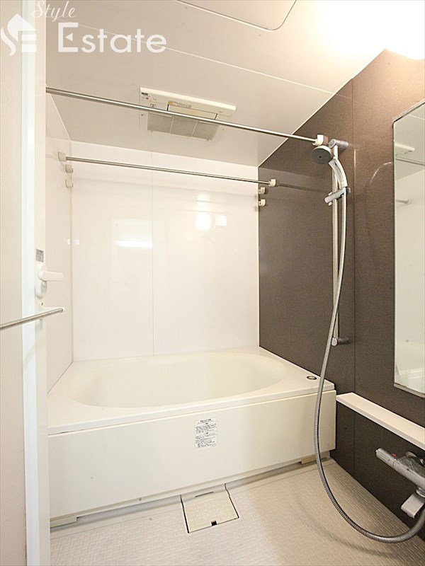 バス・シャワールーム　バスルーム