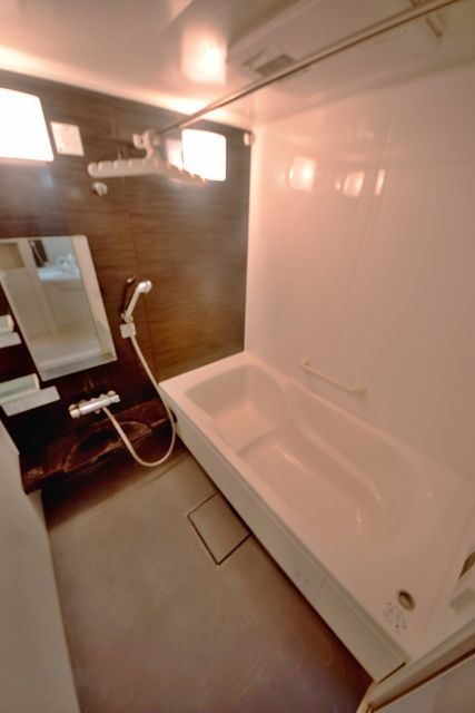 バス・シャワールーム　★すっきり大きなバスルームです★