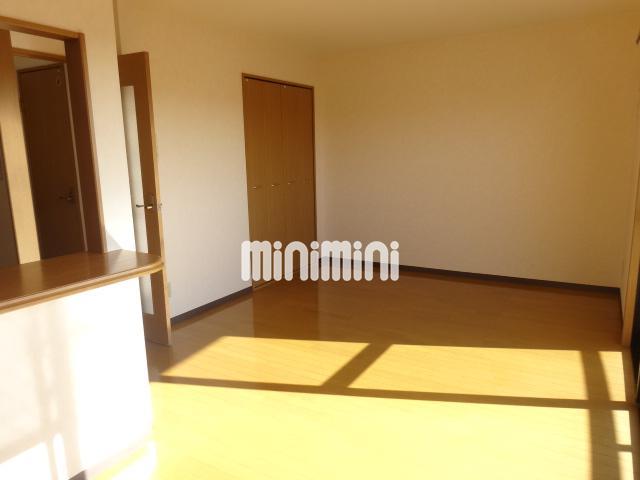 居室・リビング　暖かい光が差し込みます。