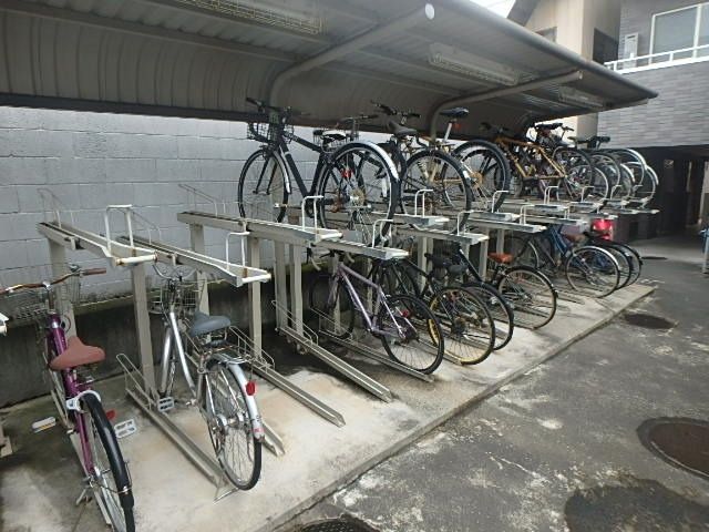 駐車場　駐輪場