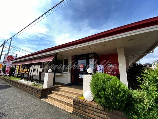 飲食店　ガスト 藤沢弥勒寺店(から好し取扱店)（飲食店）まで1946m