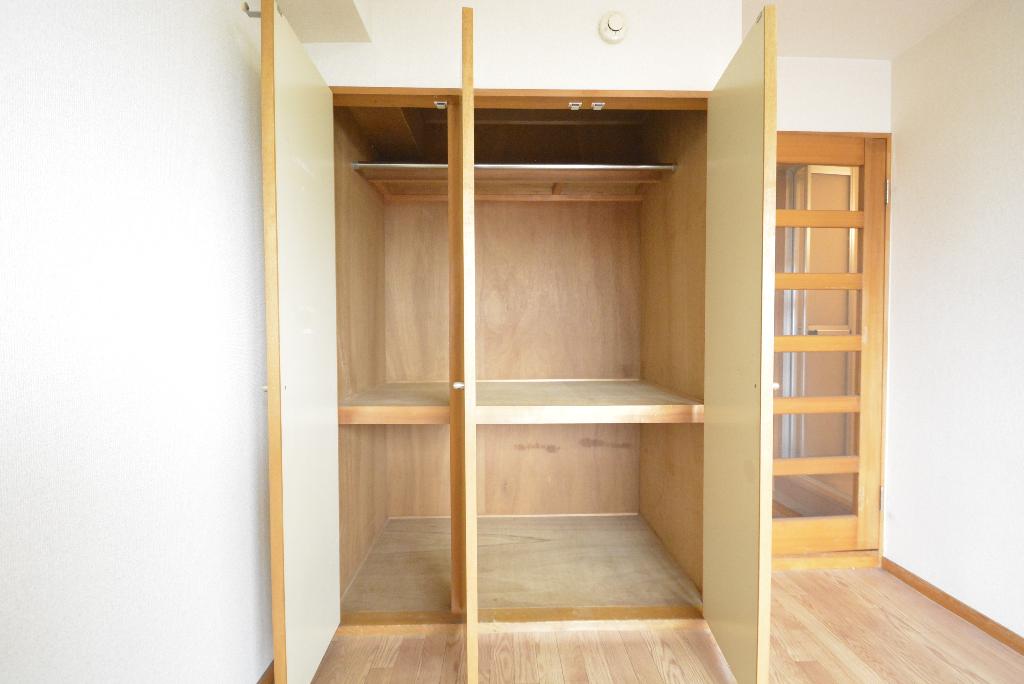 収納　クローゼット