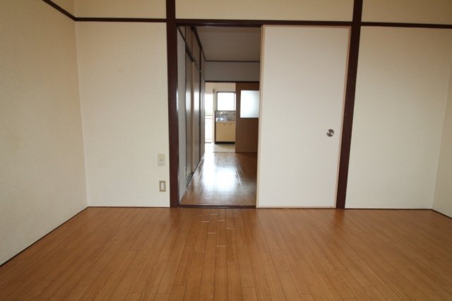 居室・リビング　スタンダードな洋室です